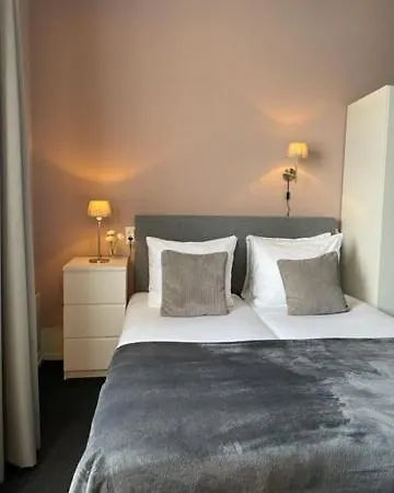 酒店 De La Ruine 2*