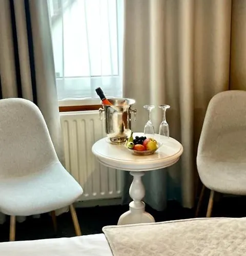 酒店 De La Ruine 2*